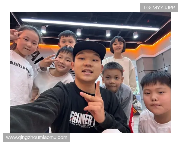 深圳街舞队的速度之美与挑战深入探讨街舞文化的魅力与发展 深圳街舞队的速度之美与挑战深入探讨街舞文化的魅力与发展