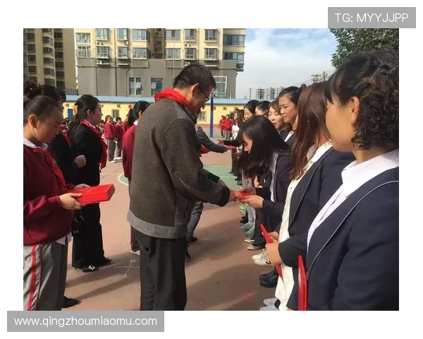 西安飞盘队的成长历程与世界攀岩锦标赛的精彩交汇